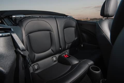 Mini Cooper cabrio 2018 (с898тн39), фото 4