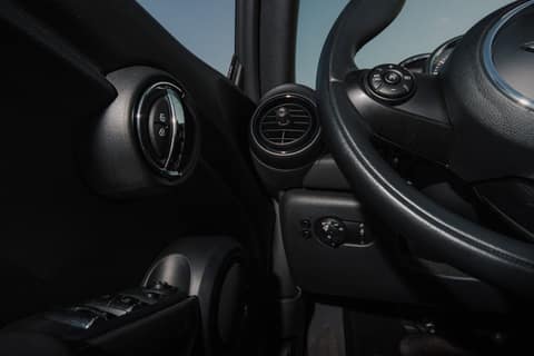 Mini Cooper cabrio 2018 (с898тн39), фото 6