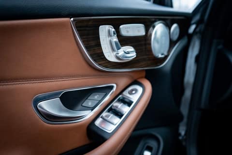 Mercedes-Benz C300 cabrio 2018 (с579ук39), фото 9