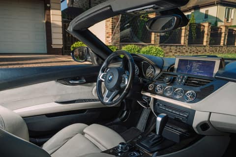 BMW Z4  cabrio 2010 (м123рк178), фото 3