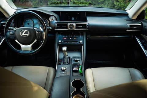 Lexus IS 2016 (С688УН39), фото 9