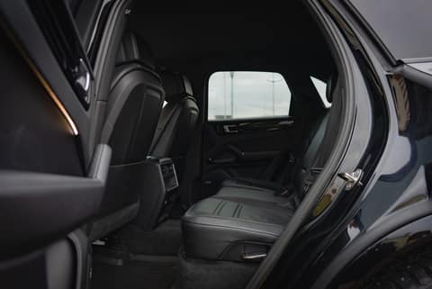 Porsche Cayenne 2018 (т727ос39), фото 6