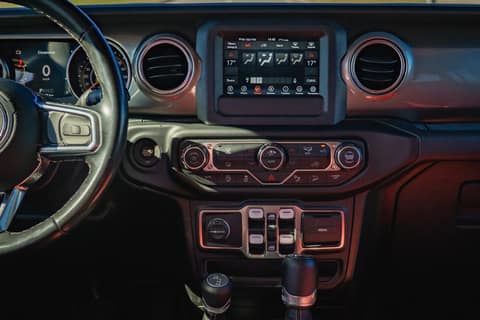 Jeep Wrangler cabrio 2019 (у812аа39), фото 6