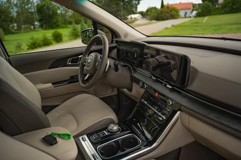 Kia Carnival 2020 (т184мо39), фото 3